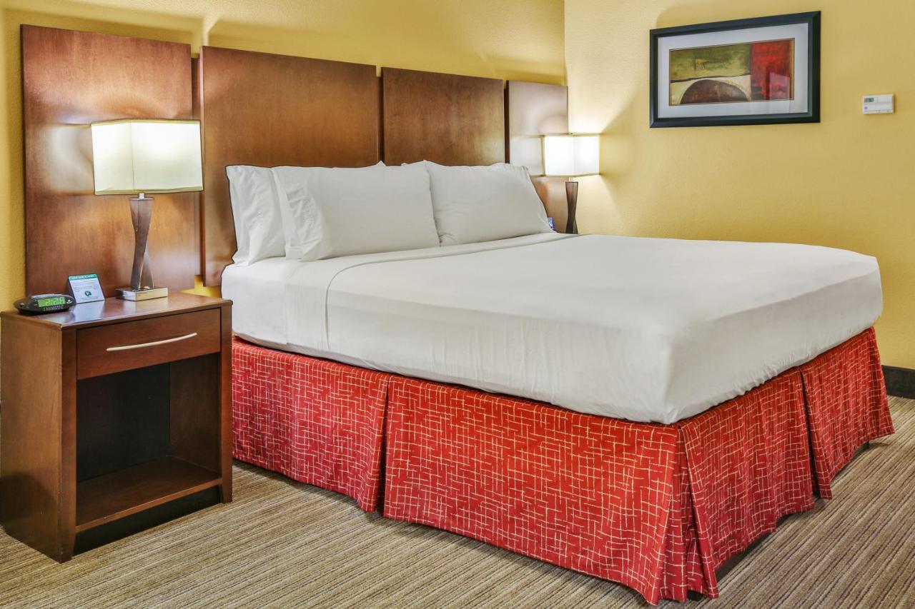 Holiday Inn Express & Suites Houston South - Near Pearland By Ihg Exterior foto
